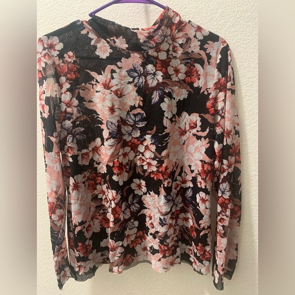 Vince Camuto Floral Print Top - Black and Pink - Picture 3 of 4